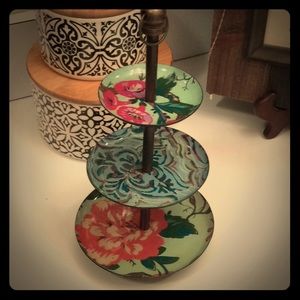 Three tier jewelry organizer